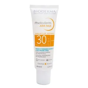 ضد آفتاب فلوییدی پوست های چرب بایودرما SPF30 40 میلی لیتر