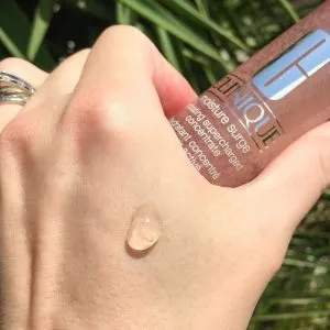 4 Clinique Moisture Surge Hydrating Supercharged Concentrate swatch