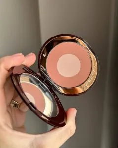 رژگونه Cheek to Chic شارلوت تیلبری 4 8bd210c54c9d3fef5a6ac00ac1fa80e5