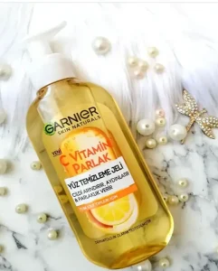 ژل پاک کننده پوست ویتامین سی پارلک انواع پوست گارنیه 2 GARNIER C VITAMINI GEL WASH 200ML 2