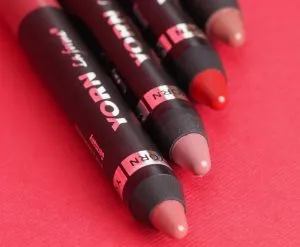 رژ لب مدادی مات سوپر واتر پروف یورن 5 Yorn Lipstick min 1