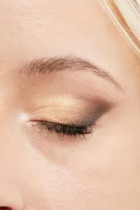 سایه چشم پودر براق ولوت رز رولوشن ۱۶٫۵ گرم 5 71i1yNAyfpL. SL1500
